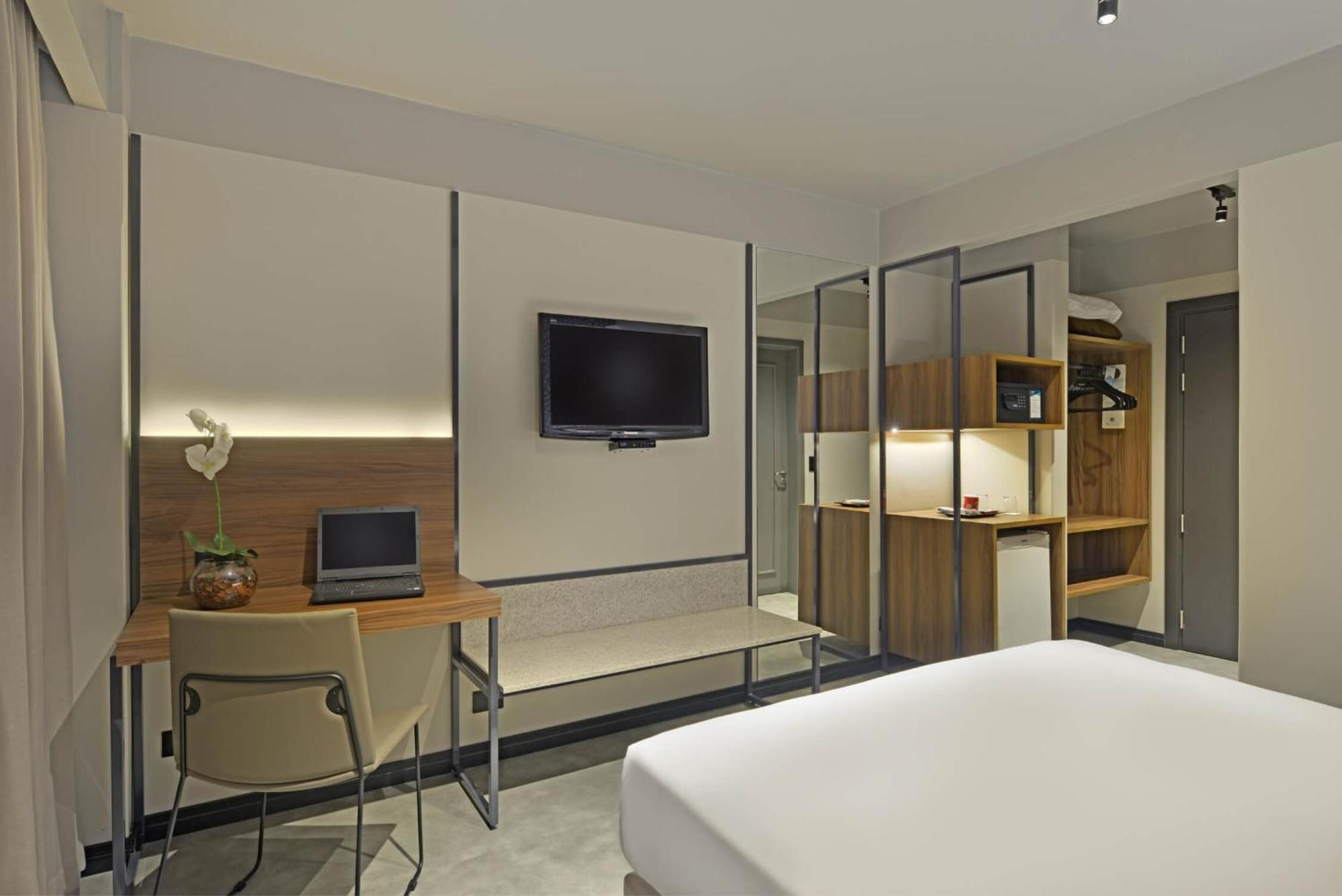 Hotel Deville Business مارينجا المظهر الخارجي الصورة