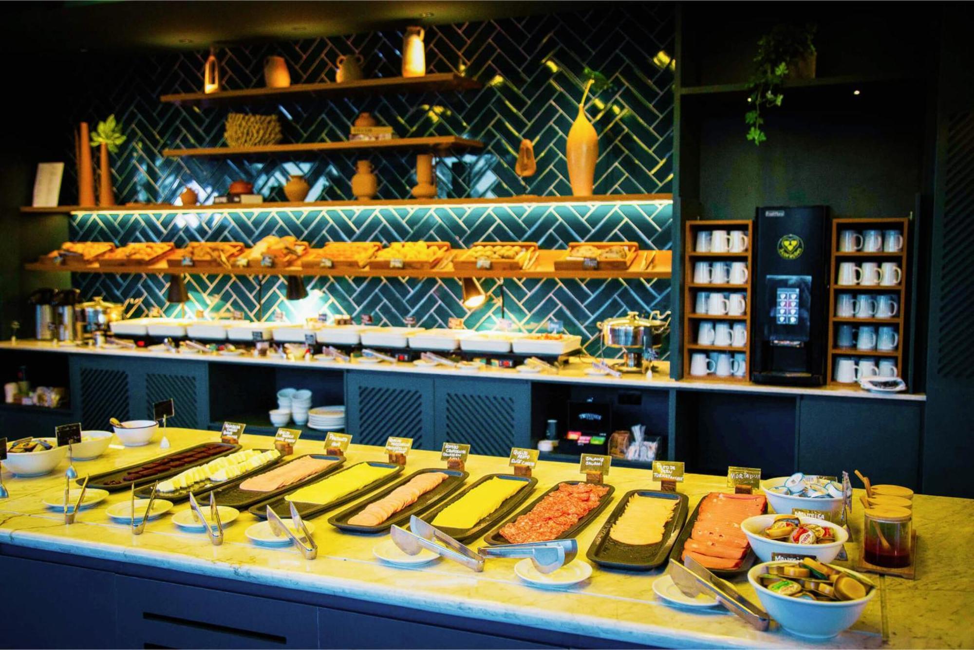 Hotel Deville Business مارينجا المظهر الخارجي الصورة